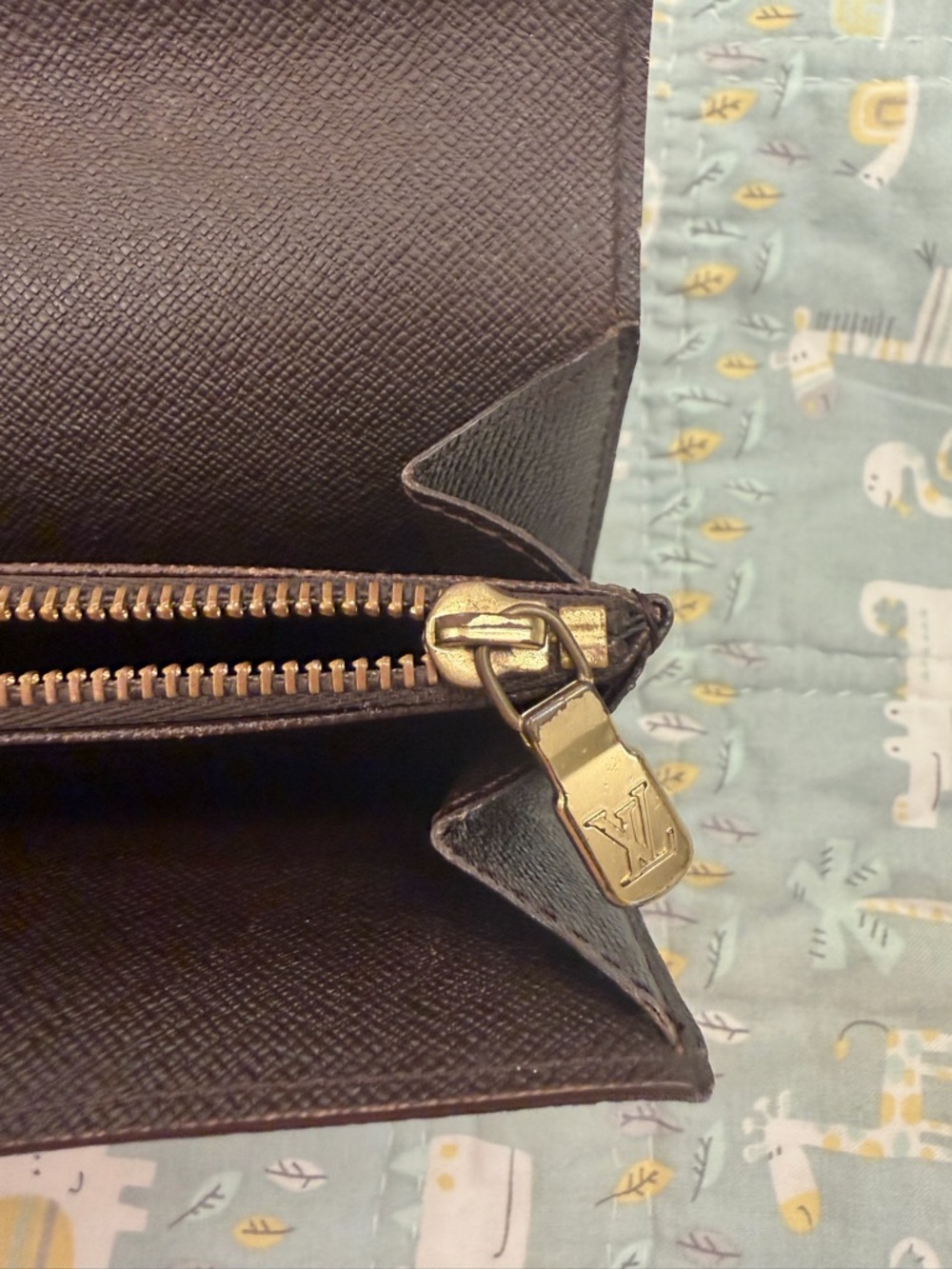 Louis Vuitton Sarah Damier Wallet (PRICE FIRM) - Picture 13 of 16